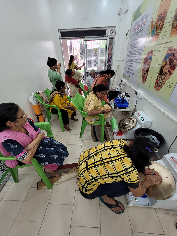 Kansa Thali Ayurvedic Massage Therapy Machine