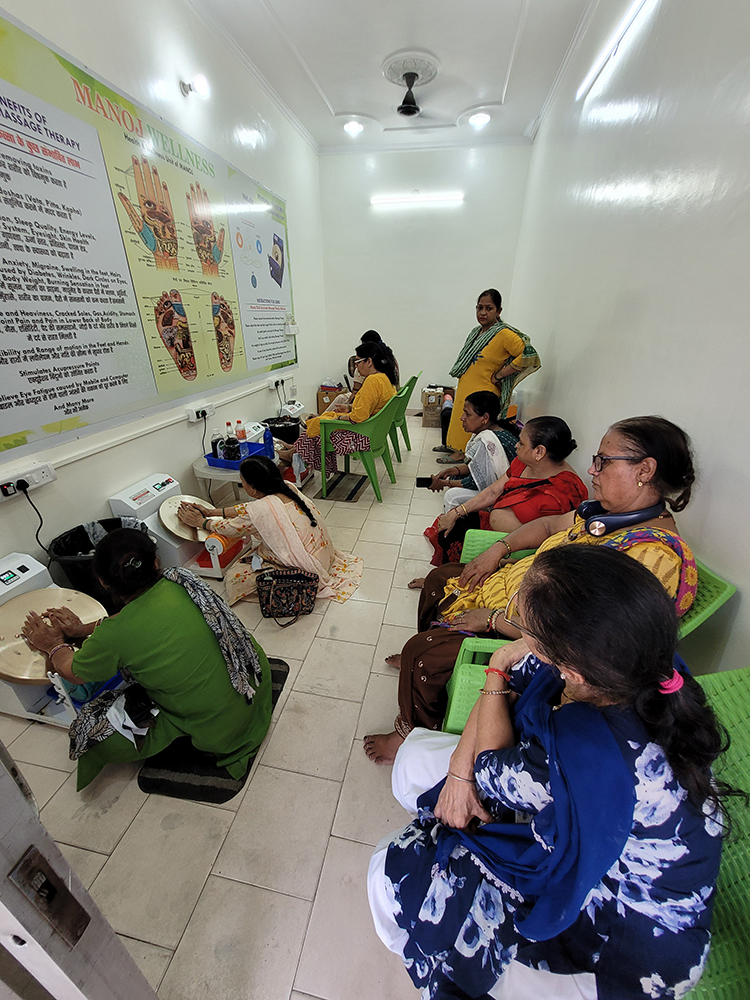 Kansa Thali Ayurvedic Massage Therapy Machine